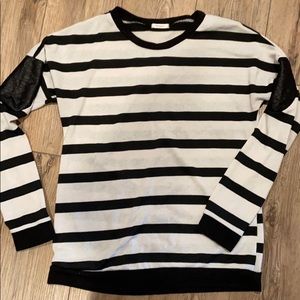 Black/White Striped sweater Sz L